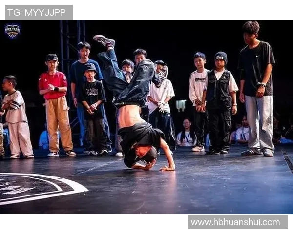 成都街舞队战术深度解析与街舞文化的融合探讨 成都街舞队战术深度解析与街舞文化的融合探讨